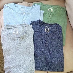 Banana Republic tshirt size small